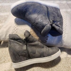 Stylish Gray Women's High-Top Sneakers
